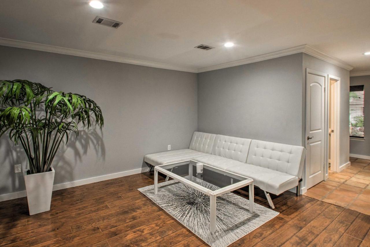 2-Story Pensacola Home With Game Room And Private Yard Екстериор снимка